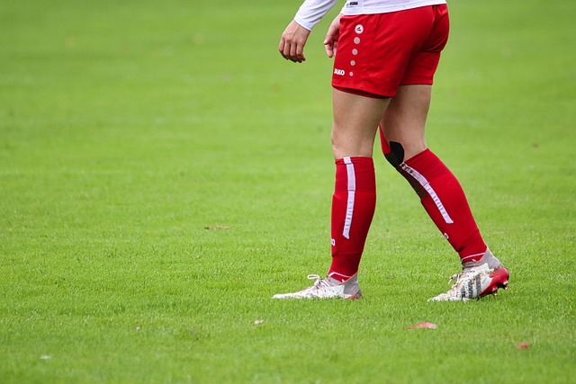 状态出色！哈登半场17分5助，伦纳德轰下18分